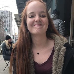 Meet your Posher, Kayla